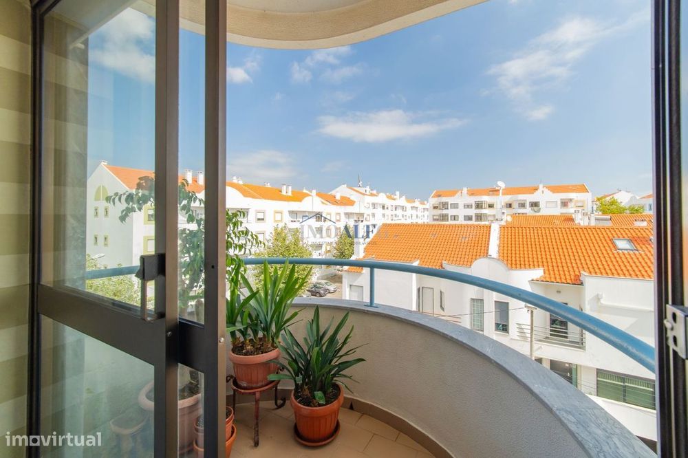 T3 Apartment in the Center of Montijo with River View