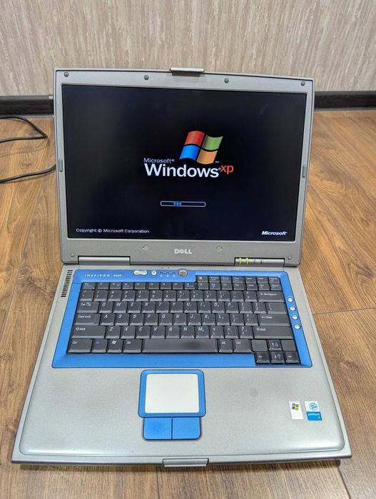 Машина часу ноутбук DELL Inspiron 8600 Pentium 4 Nvidia Geforce FX5200
