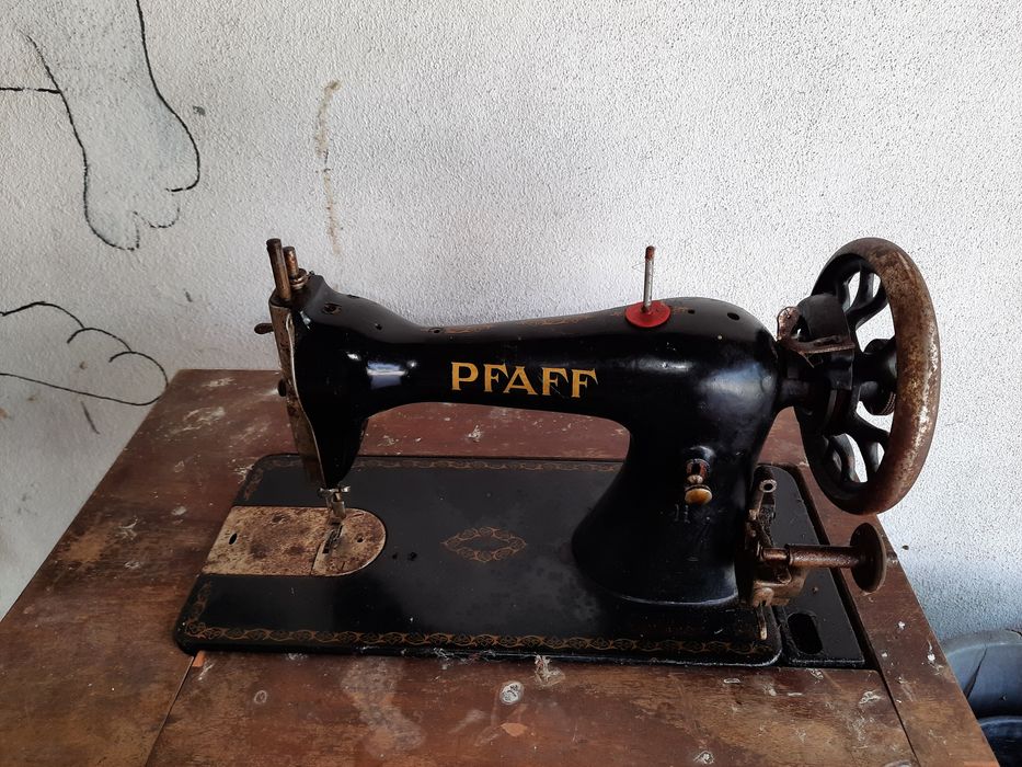 Máquina Costura Pfaff Antiga