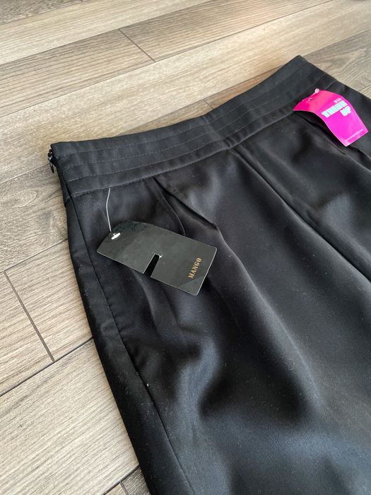 Спідниця Mango з етикеткою