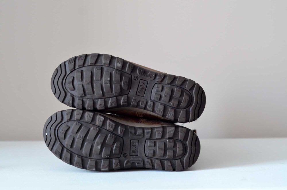 Жіночі зимові чоботи Roots, (р. 38)