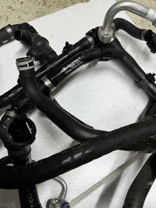 Трубки/шланги на BMW I4 m50