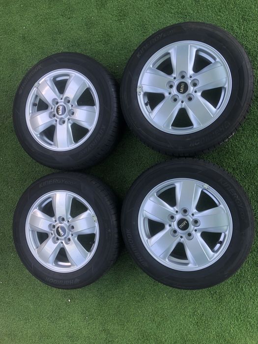 Pneus com jantes MINI