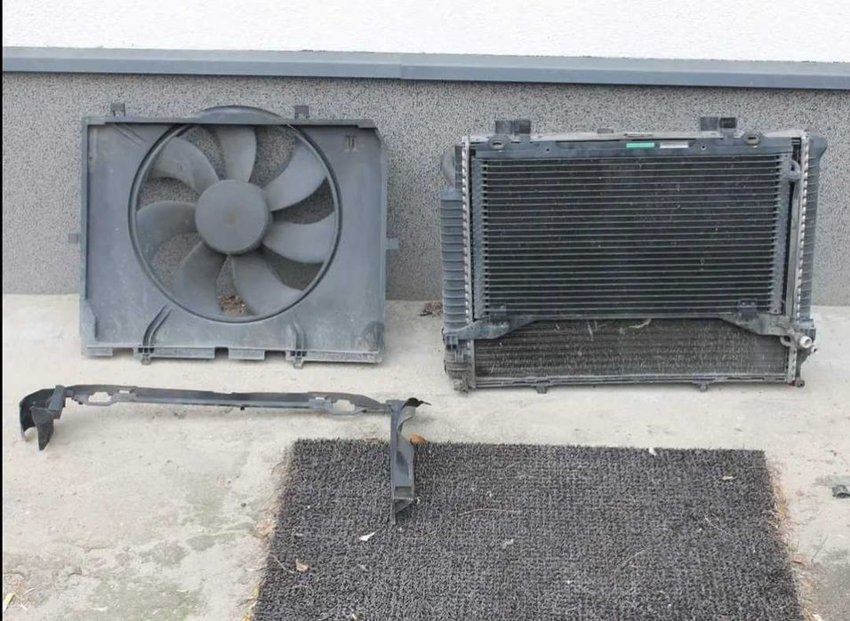 Mercedes w 210 lift lampa, zderzak, błotnik części...