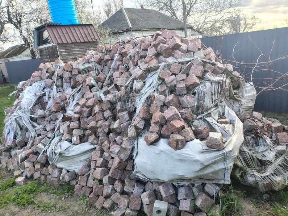 Гранітна бруківка
