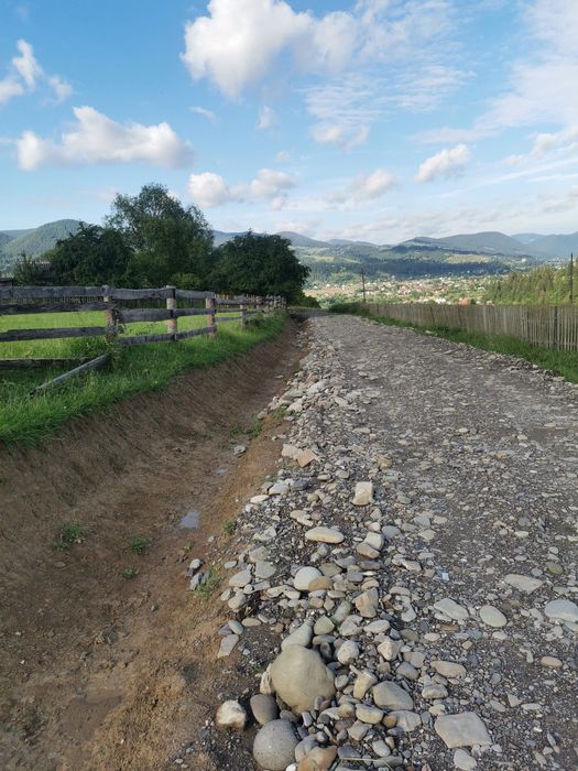 Продам ділянку село Красник 27 соток.