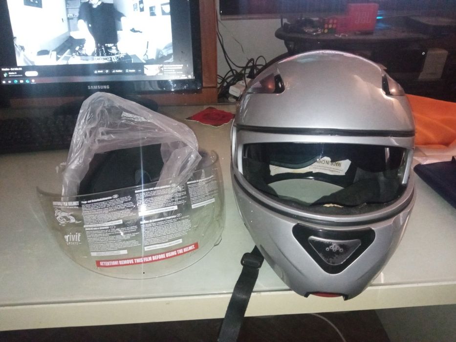 Capacete de queixo boa condição