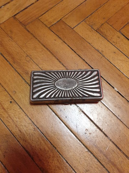 Посеребренный футляр для бритвы Gillette.