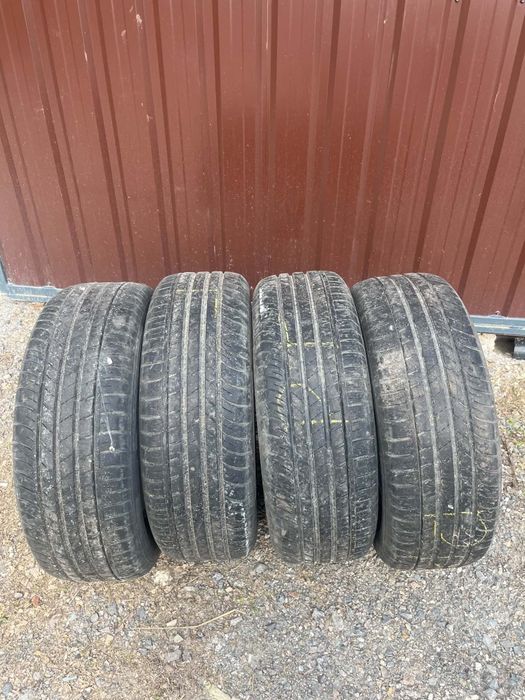 Opony   225/60R17