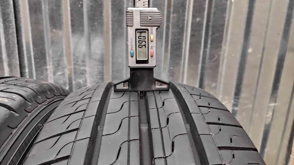 шини 215/70R15C. Pirelli. 10мм. 2023р Bridgestone с