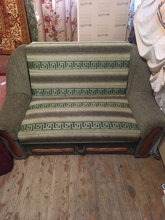 Диван в хорошем состоянии