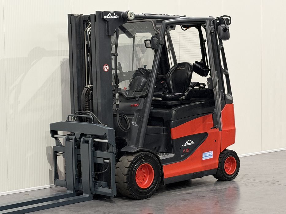 Empilhador Linde 3000kg - Elétrico