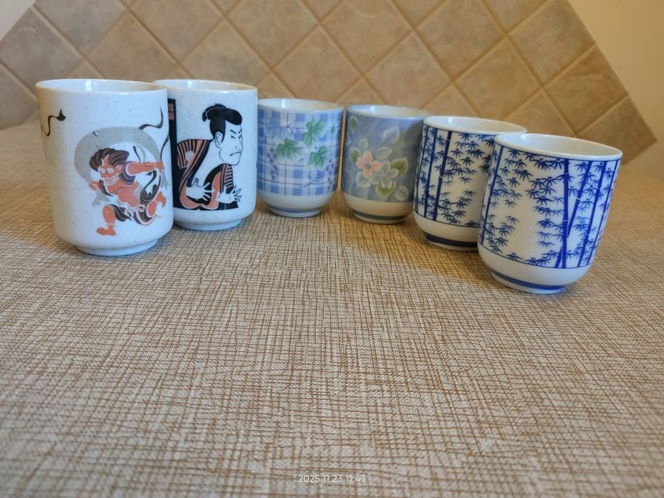 Kubeczki porcelanowe chyba japońskie