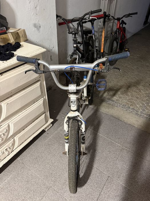 Bicicleta bmx criança