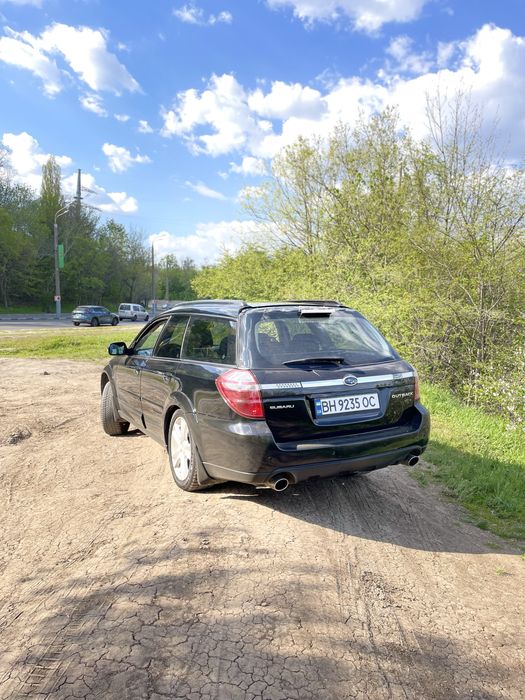 Subaru Outback 2006 год