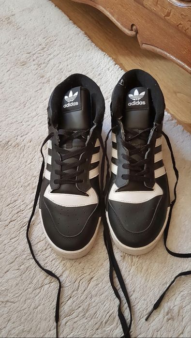 Buty sportowe  za kostkę Adidas
