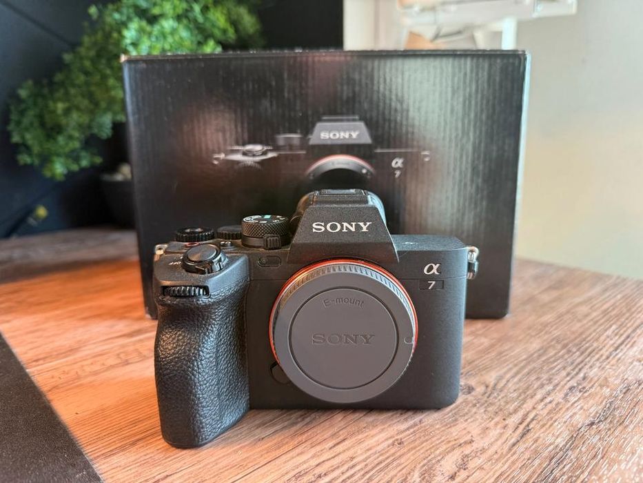 Sony A7 IV – jak nowa, tylko 1574 zdjęcia! Idealna do profesjonalnej fotografii