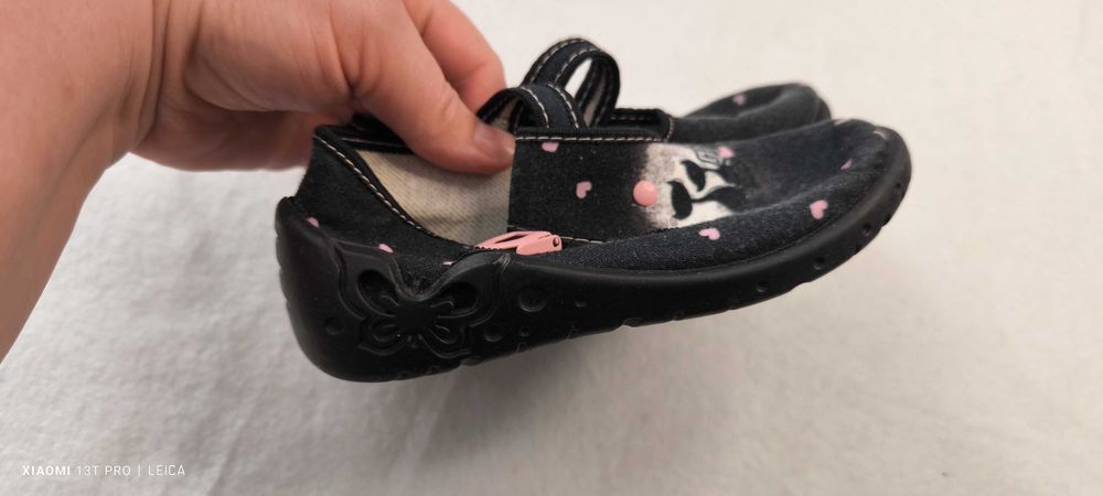 Kapcie dziecięce od Smyk, 25