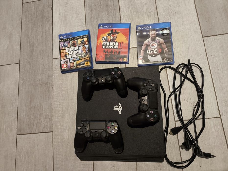 PlayStation 4 PRO 1TB (було встановлено SSD) (CUH-7208B)