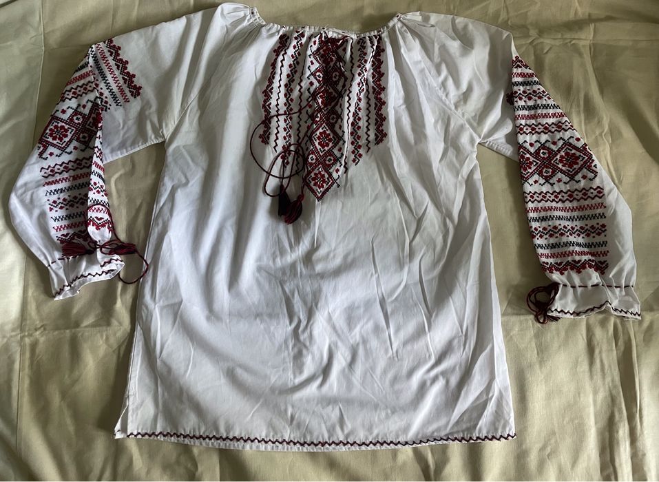 Вишиванка дитяча на дівчинку