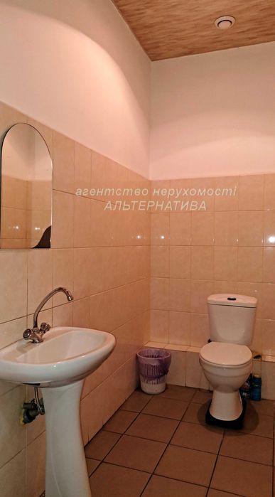 Офіси самий ЦЕНТР 16 та 18м2 Хрещатик р-н Бейкері, Київстар. 2й поверх