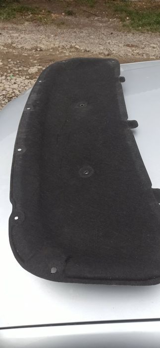 Шумка капоту шевроле  болт    euv