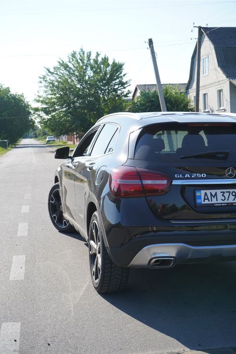 Продам мерседес mercedes gla x156