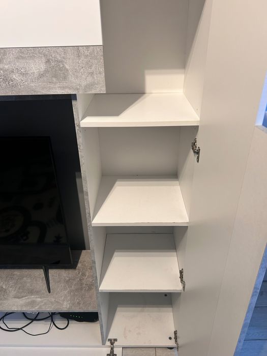 Meblościanka, window