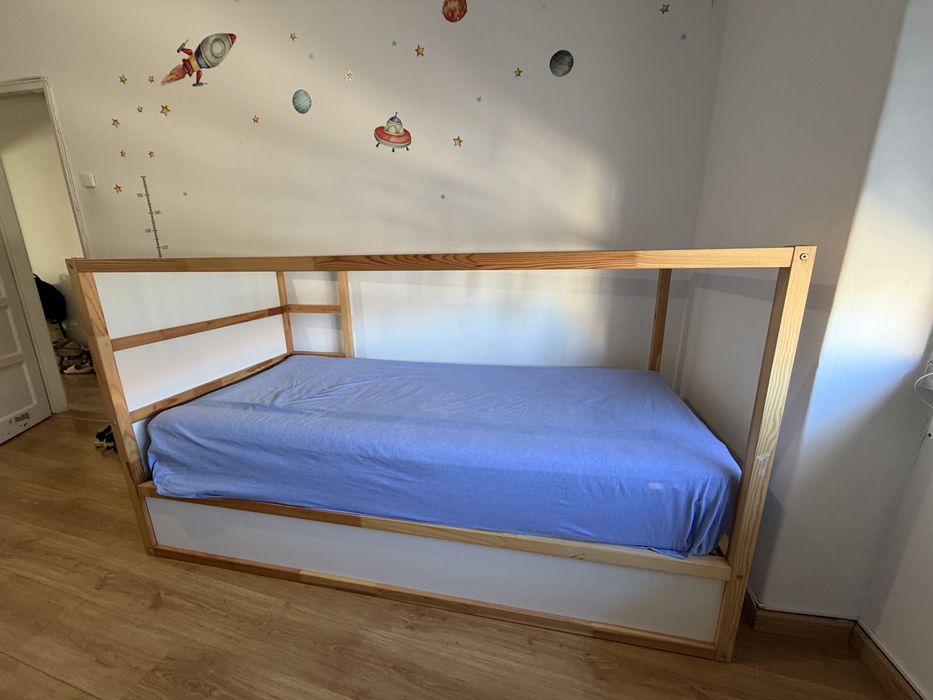 Cama KURA reversível + colchão