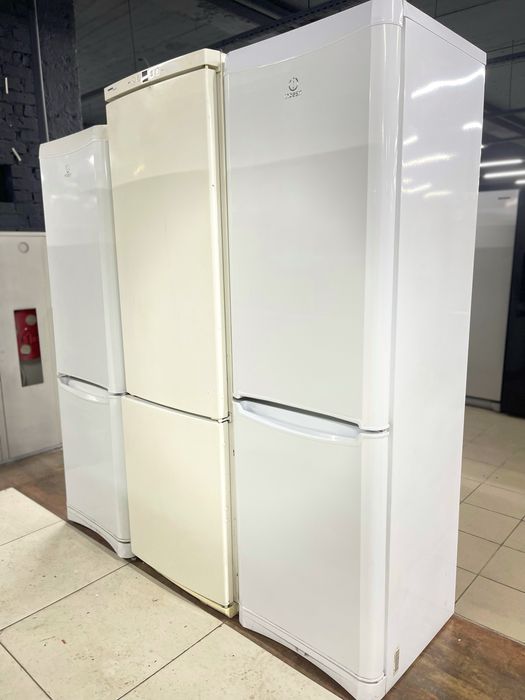Бюджетний холодильник на вибір. Indesit st380 ws б у
