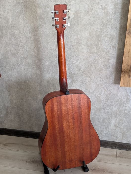 Акустическая гитара Cort AD810