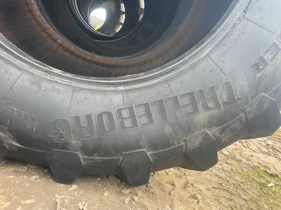 Komplet opon 900/60R42 Trelleborg TM900