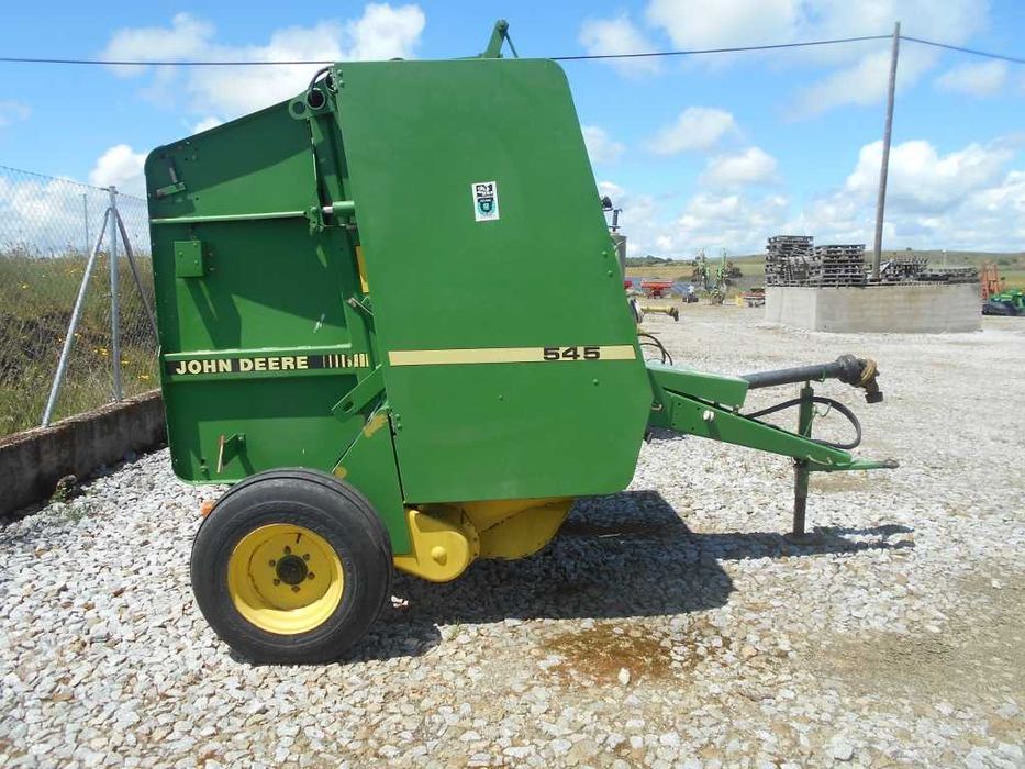 Enfardadeira de rolos John Deere 545