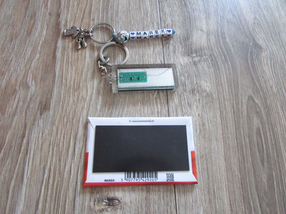 Brelok breloczek imię MAREK 2szt zestaw magnes na lodówkę