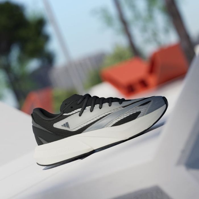 Кроссовки женские adidas LIGHTBLAZE  39,5 размер