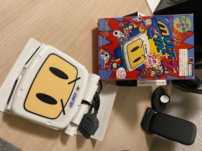 Super Multi Tap 2 Hudson/Bomberman (SNES) - Como novo