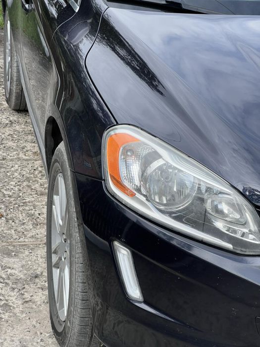 Автомобіль  Volvo XC60