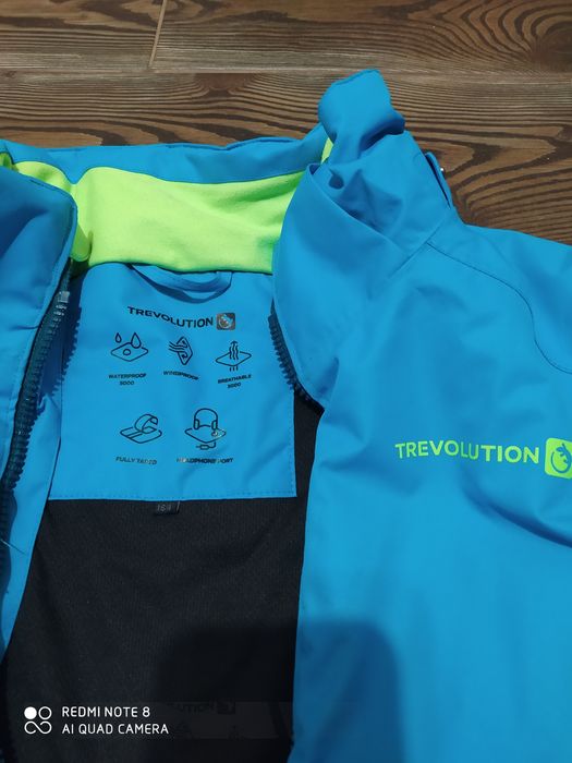 Продам гірськолижну куртку.Trevolumion.
