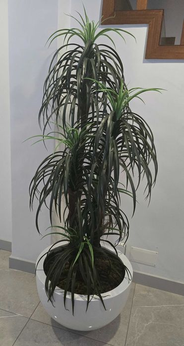 Plantas artificiais + vasos