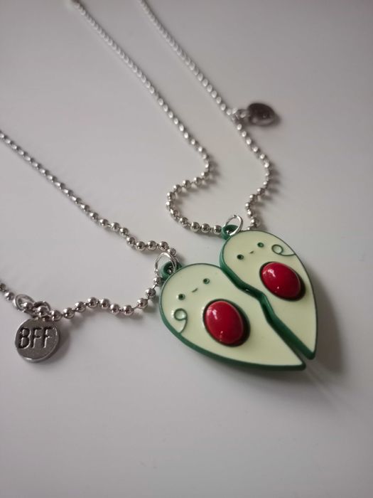 Парні кулони для друзів чи закоханих Авокадо на магнітах