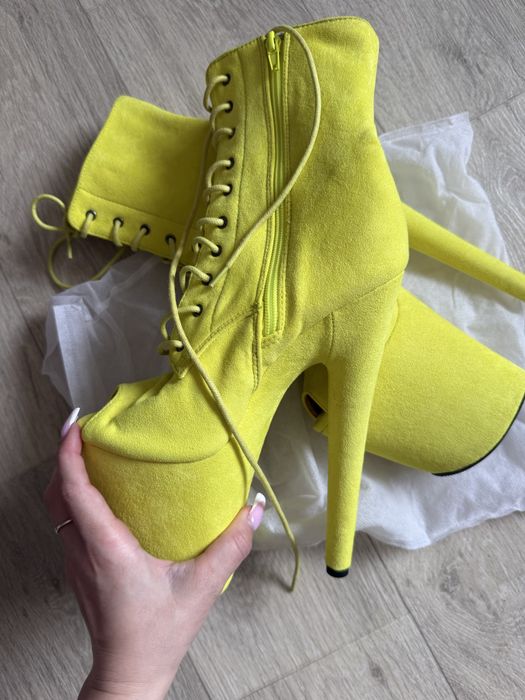 Стріпи для пілону. Exot flow