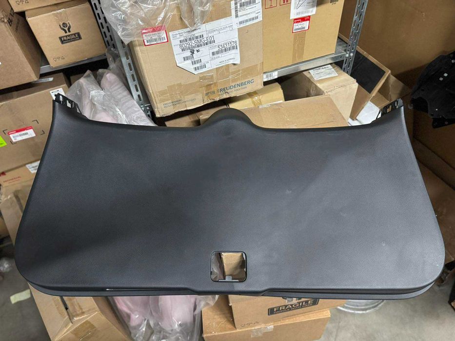 Обшивка кришки багажника Накладка Honda cr-V 2023 2024 2025 2026