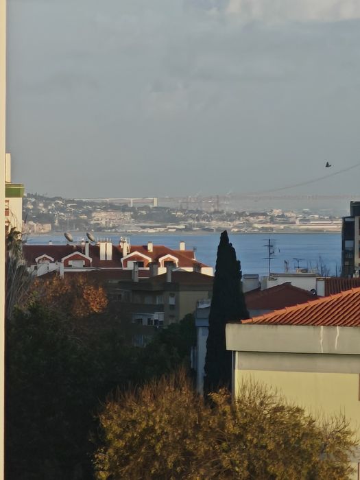 T1 com garagem para arrendar Oeiras