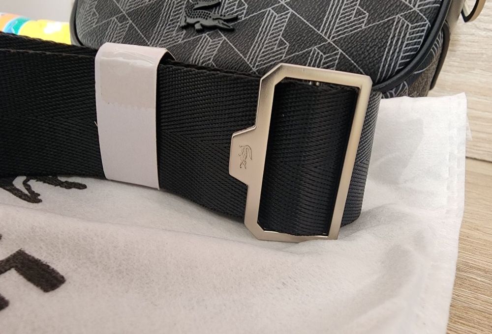 Bolsa Lacoste Nova no Saco