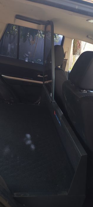 Перегородка з подіумом для Suzuki Grand Vitara 2005-2014рр
