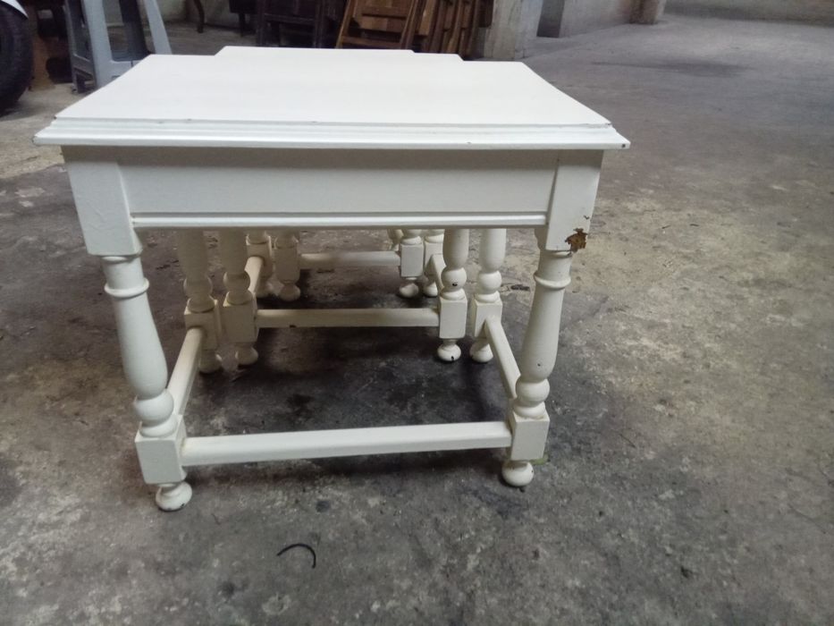 Mesa de apoio em madeira