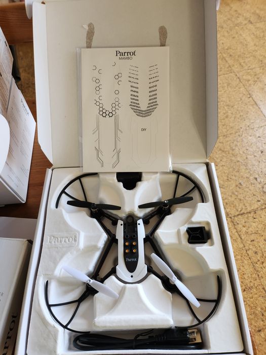 2 Mini drones flypad e carregador