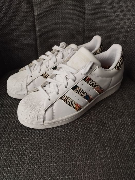 Adidasy Superstar wyjątkowy model.
