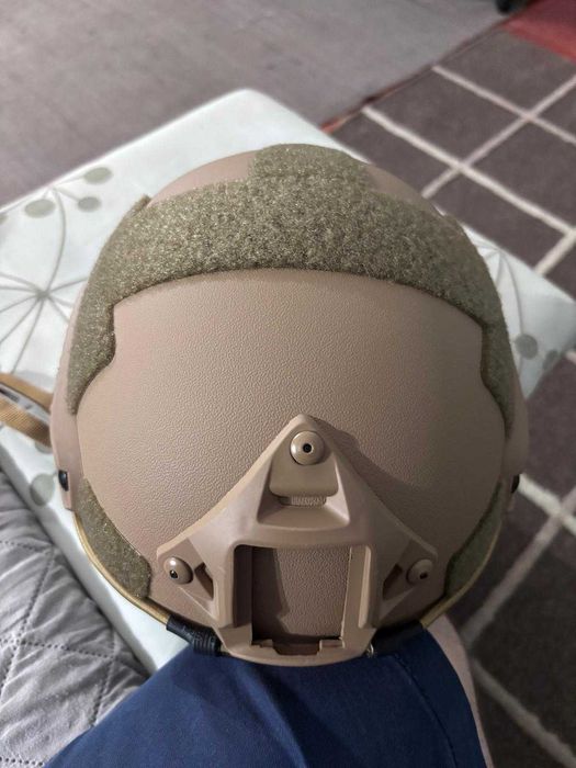 Capacete tan com ajuste de tamanho