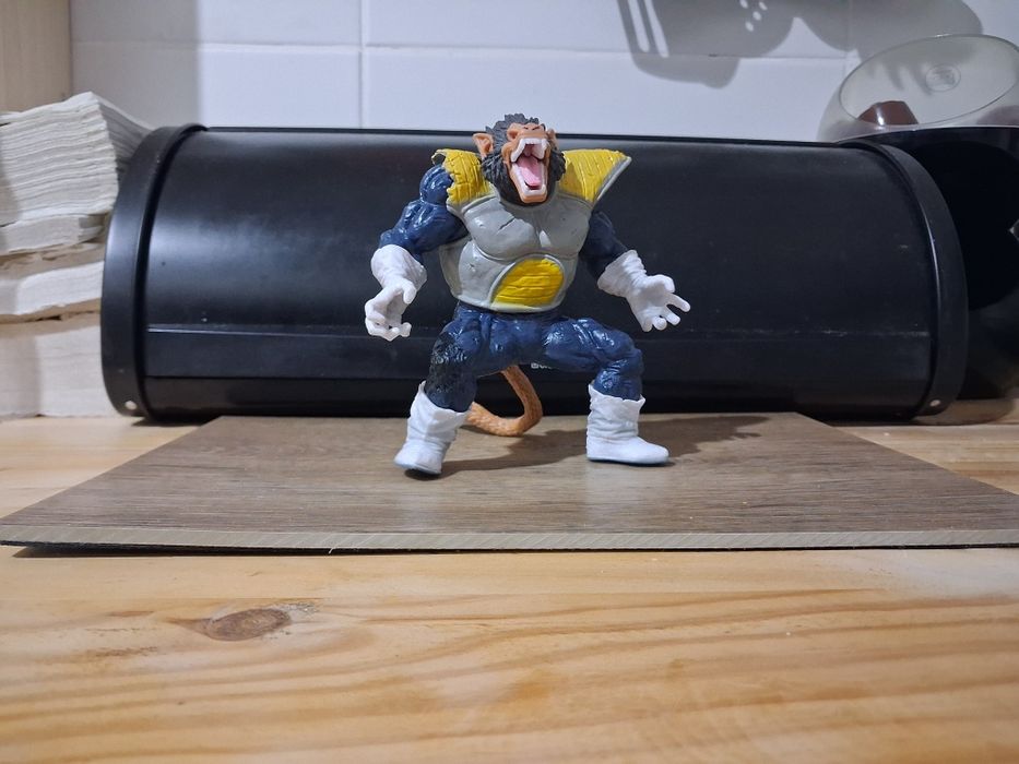 Figura Vegeta macaco